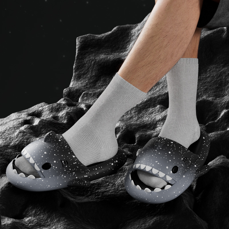 Cute Cartoon Shark Slippers Fo - Men'S Shoes To Women'S のレビューと価格