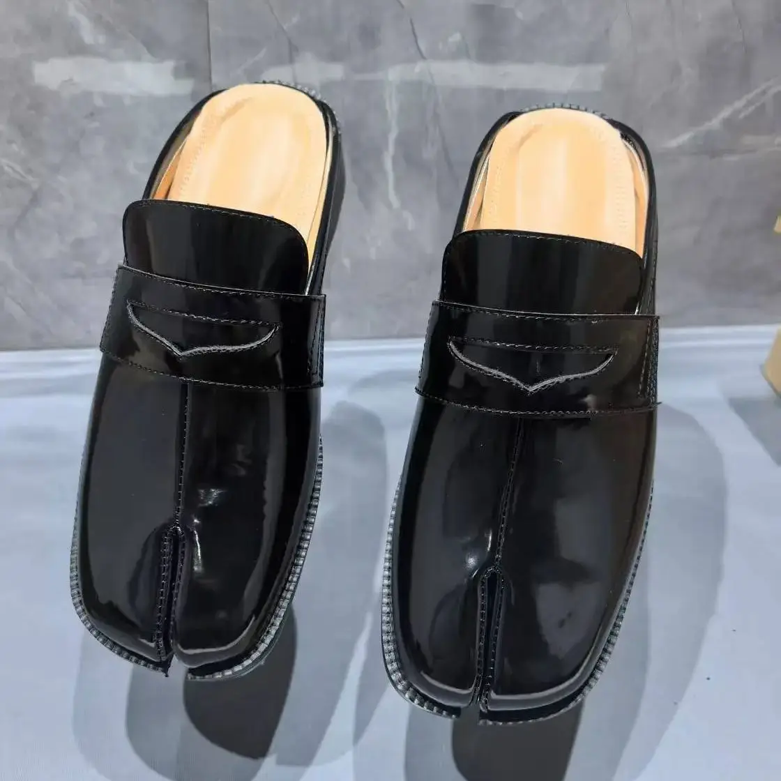 Split Toe Tabi Men's Slippers  - Men'S Shoes With Toes のレビューと価格